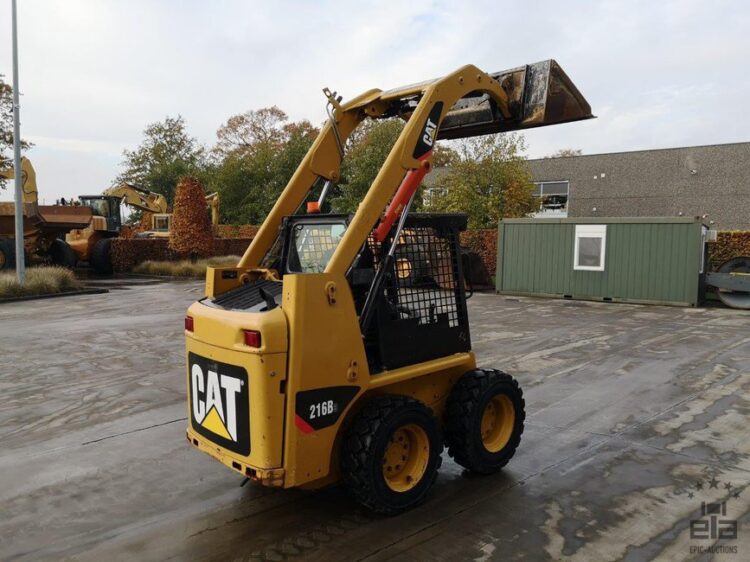 2018 Caterpillar 216B3 Skid Steer Loader - Image 8