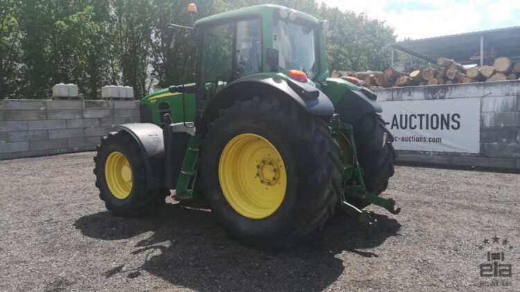 2010 John Deere 7530 Premium AutoQuad Plus Tractor - Image 4