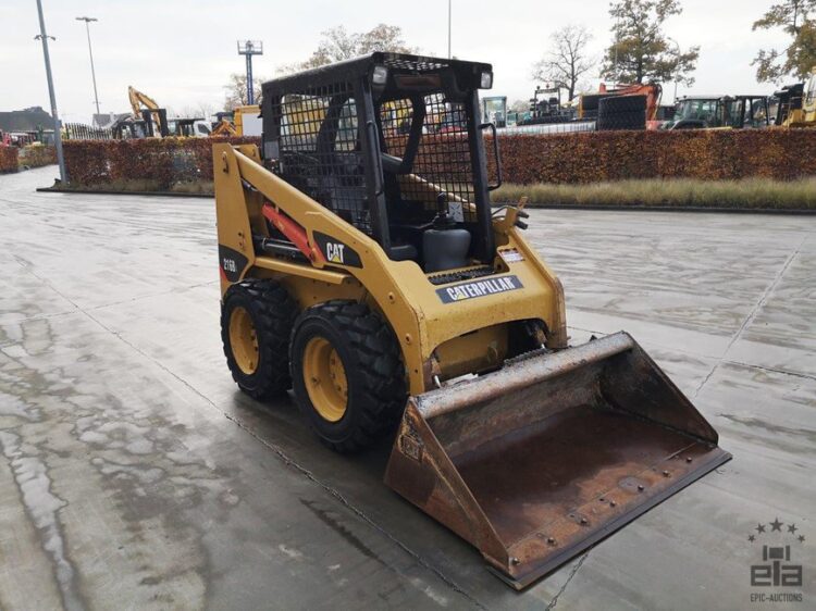 2018 Caterpillar 216B3 Skid Steer Loader - Image 7