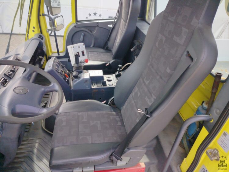 2006 Mercedes-Benz Unimog 300 4x4 Automatic - Image 4