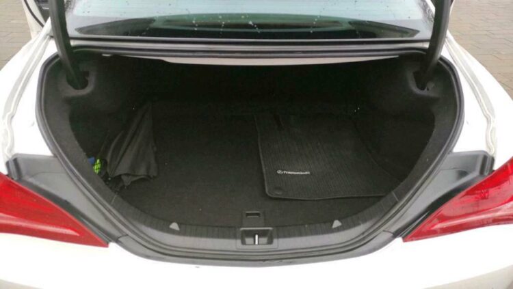 2014 Mercedes Benz CLA 180 - Image 3