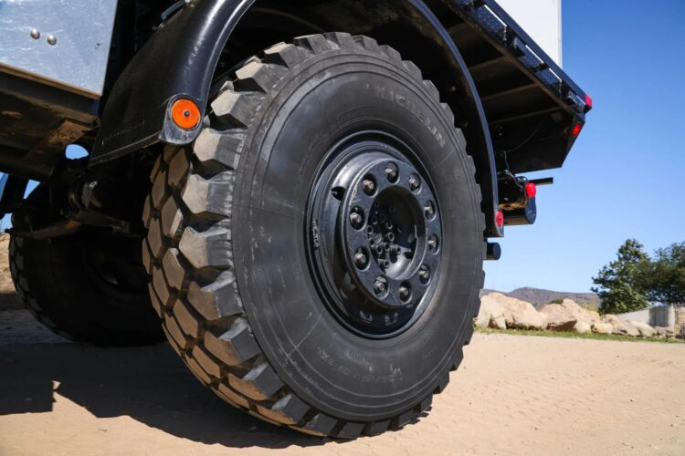 2004 Mercedes-Benz Unimog U500 Camper Conversion - Image 22