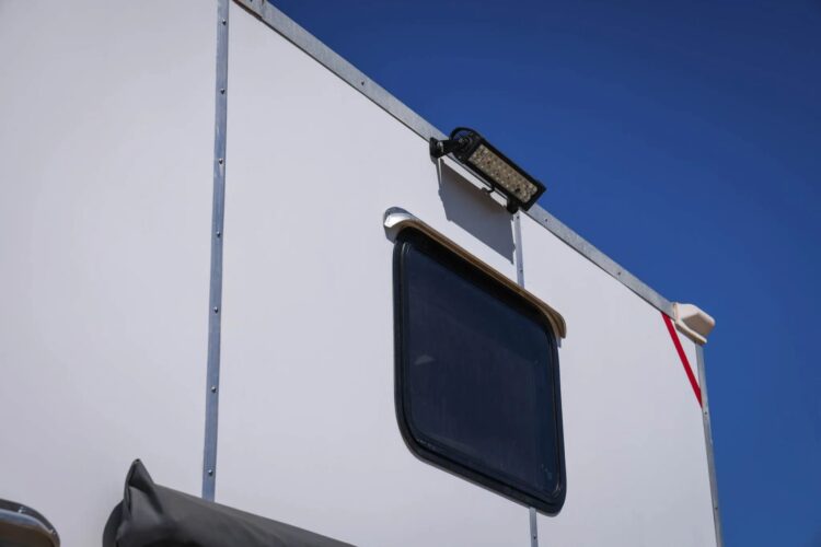 2004 Mercedes-Benz Unimog U500 Camper Conversion - Image 29