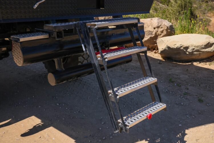 2004 Mercedes-Benz Unimog U500 Camper Conversion - Image 27