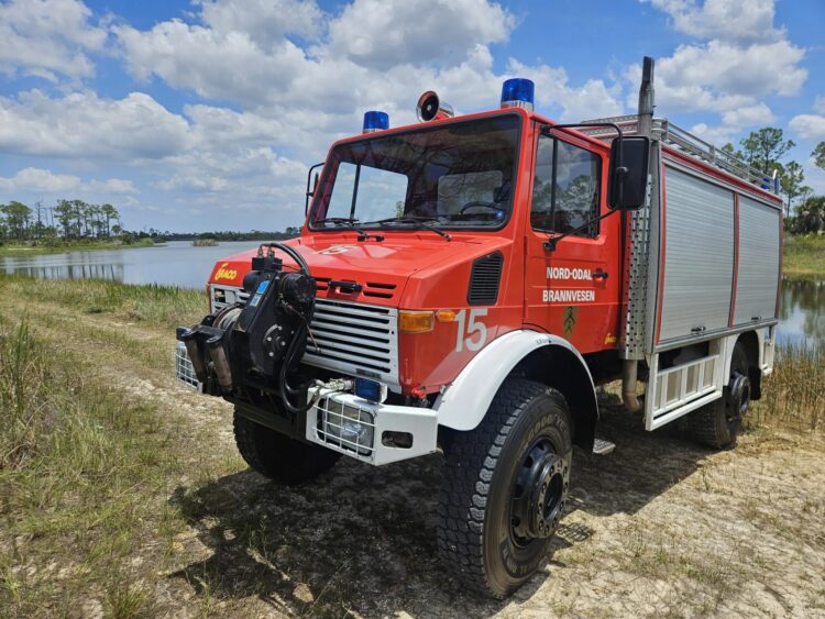 1985 Mercedes-Benz Unimog U1700L Fire Truck - Image 39
