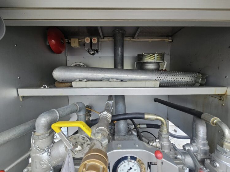 1985 Mercedes-Benz Unimog U1700L Fire Truck - Image 32