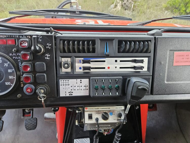 1985 Mercedes-Benz Unimog U1700L Fire Truck - Image 15