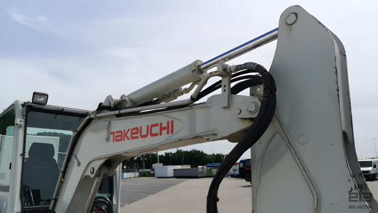 2019 Takeuchi TB230 Mini Excavator - Image 19