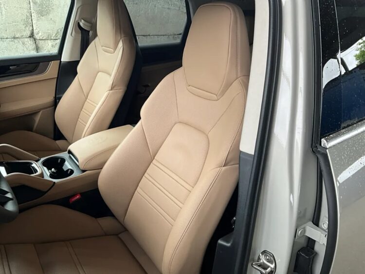 2024 Porsche Cayenne - Image 21