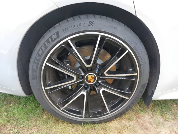 2021 Porsche Panamera Sport Turismo 4S E-Hybrid - Image 22