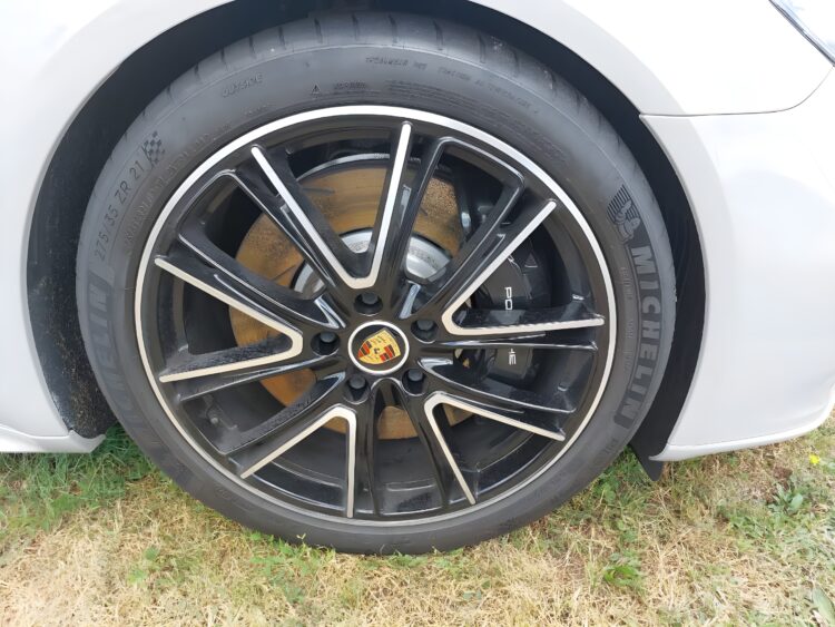 2021 Porsche Panamera Sport Turismo 4S E-Hybrid - Image 23