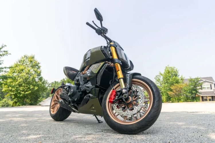 2021 Ducati Diavel 1260 Lamborghini - Image 4