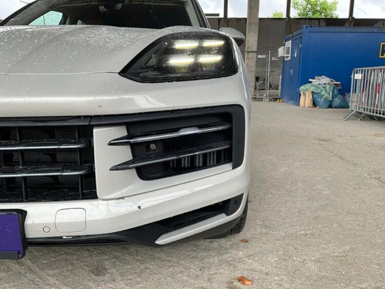 2024 Porsche Cayenne - Image 33