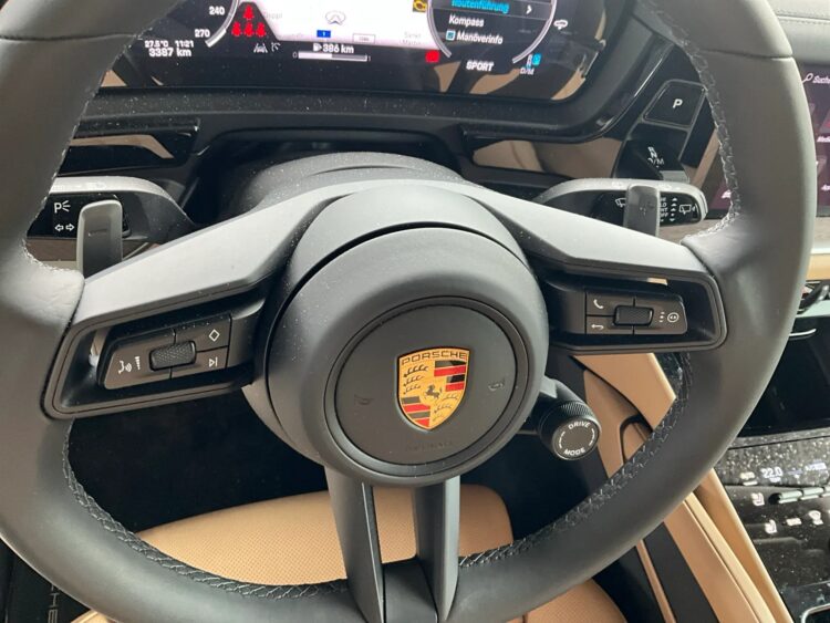 2024 Porsche Cayenne - Image 5