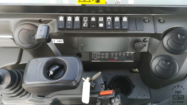 2019 Takeuchi TB230 Mini Excavator - Image 44