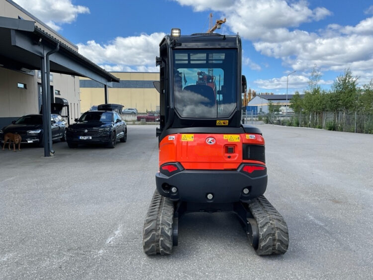 2022 Kubota U27-4 Excavator with Engcon tiltrotator and 3 utensils - Image 55