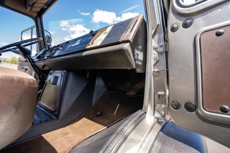 1991 Mercedes-Benz Unimog U1650L Doka - Image 66