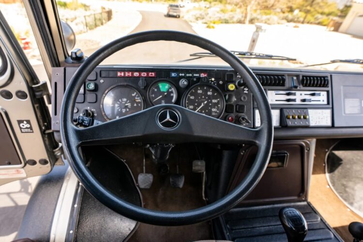 1991 Mercedes-Benz Unimog U1650L Doka - Image 68