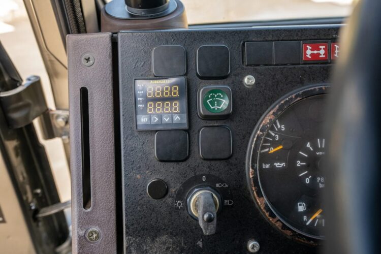 1991 Mercedes-Benz Unimog U1650L Doka - Image 74