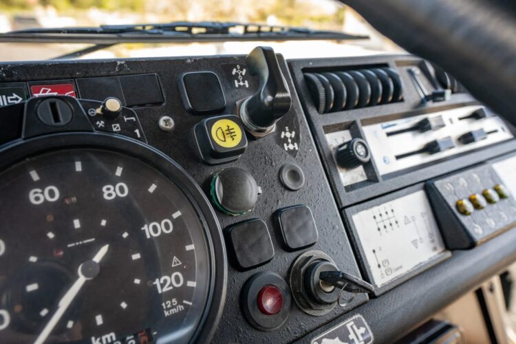 1991 Mercedes-Benz Unimog U1650L Doka - Image 77