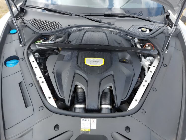 2021 Porsche Panamera Sport Turismo 4S E-Hybrid - Image 9