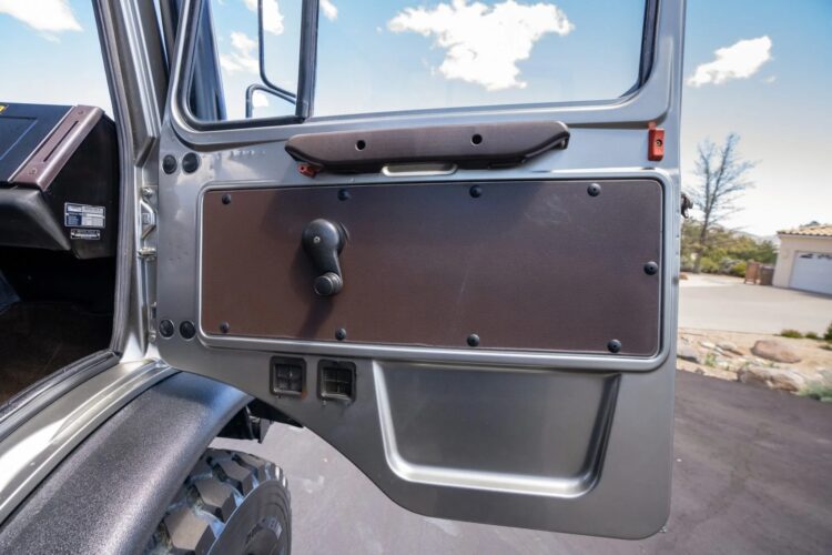1991 Mercedes-Benz Unimog U1650L Doka - Image 82