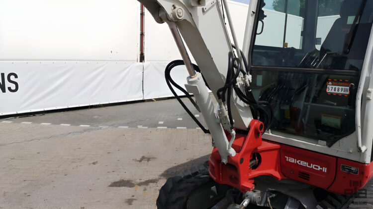 2019 Takeuchi TB230 Mini Excavator - Image 10