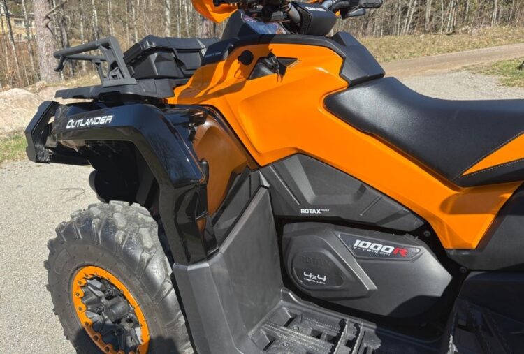 2015 Can-Am Outlander Max 1000R XPT (4x4) ATV - Image 14