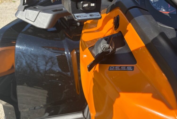 2015 Can-Am Outlander Max 1000R XPT (4x4) ATV - Image 35