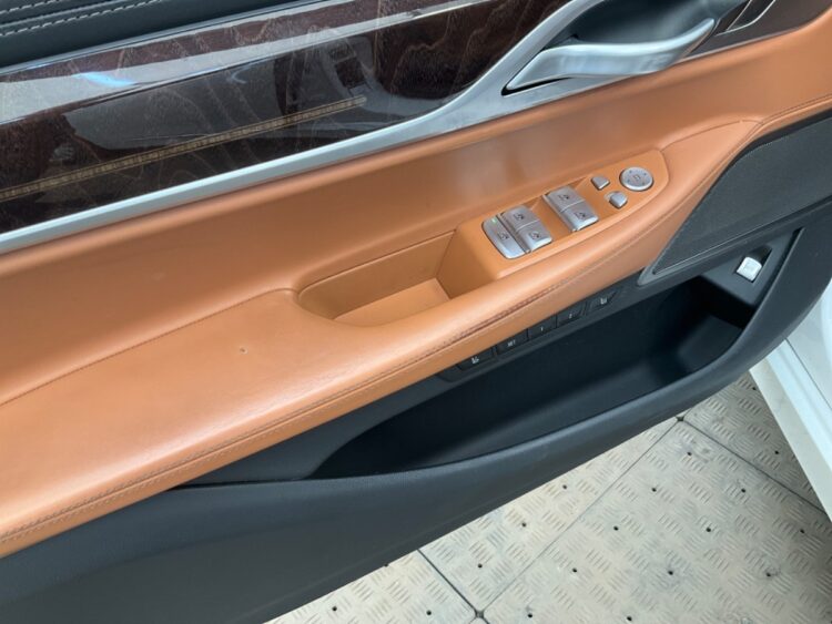 2020 BMW 7er 740d xDrive - Image 35