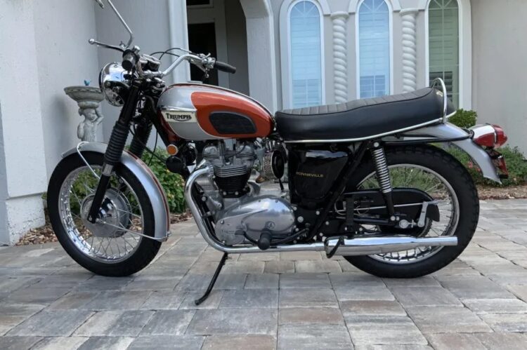 1969 Triumph Bonneville T120R - Image 61