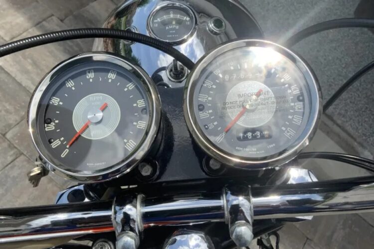 1969 Triumph Bonneville T120R - Image 59