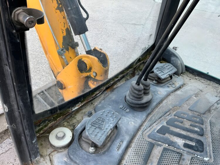2013 JCB 8018 CTS Mini Excavator - Image 9