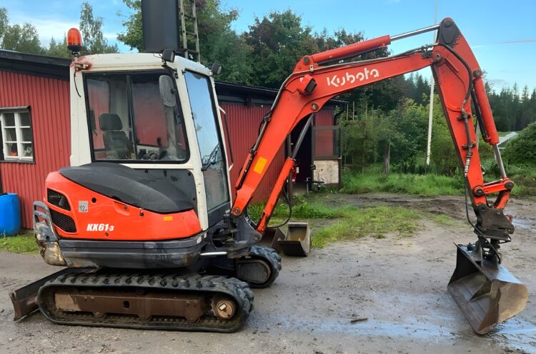 2004 Kubota KX61-3 with 4 buckets - Image 5