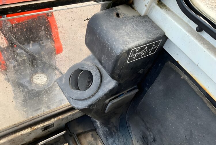 2004 Kubota KX61-3 with 4 buckets - Image 22