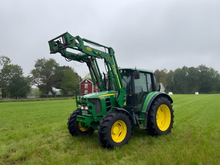 2008 John Deere 6230