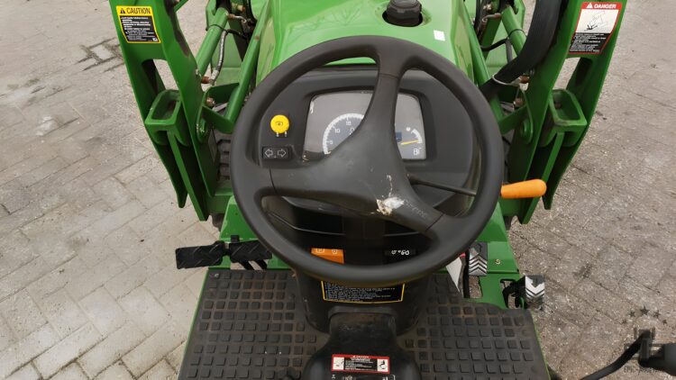 2012 John Deere 2520 Tractor With Cutter And Mower - Image 10