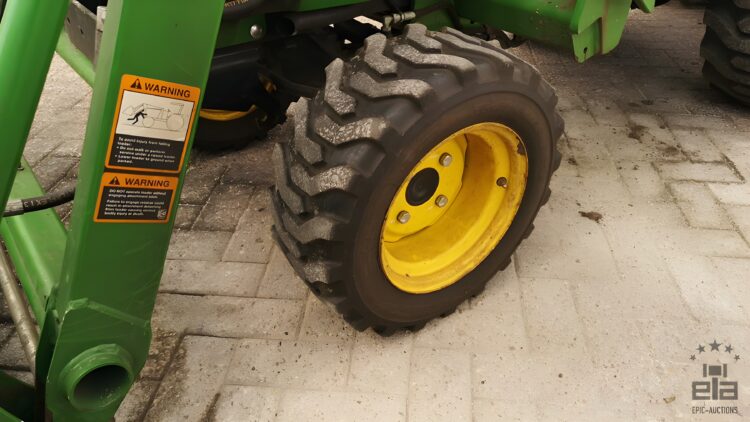 2012 John Deere 2520 Tractor With Cutter And Mower - Image 18