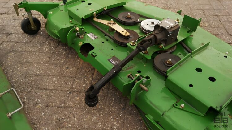 2012 John Deere 2520 Tractor With Cutter And Mower - Image 20