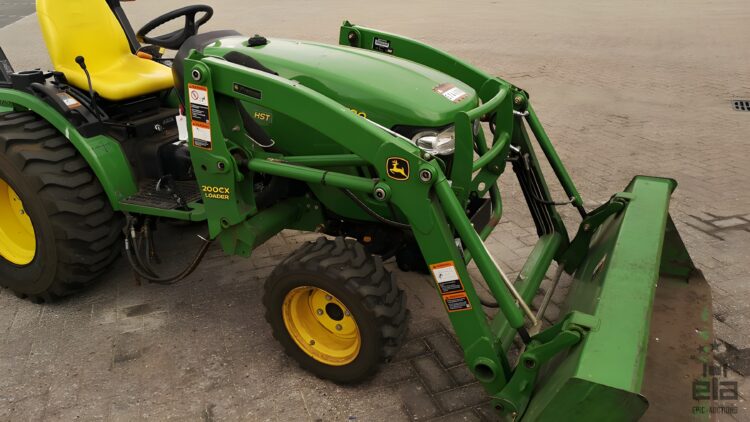 2012 John Deere 2520 Tractor With Cutter And Mower - Image 21