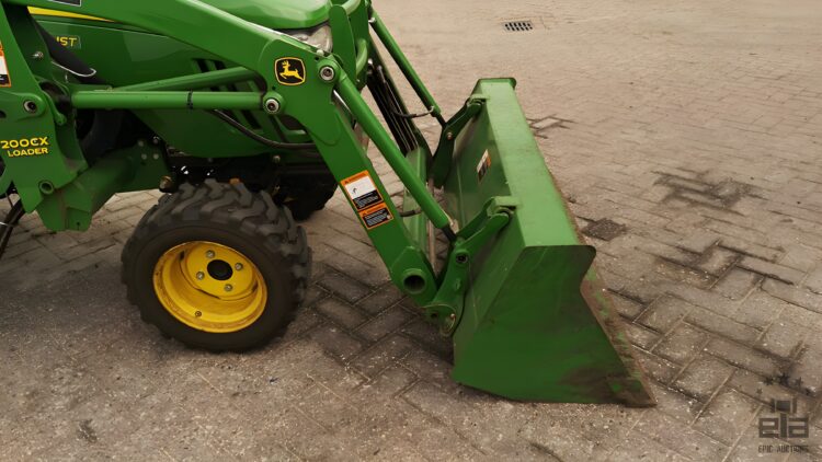 2012 John Deere 2520 Tractor With Cutter And Mower - Image 23