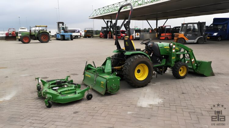 2012 John Deere 2520 Tractor With Cutter And Mower - Image 25