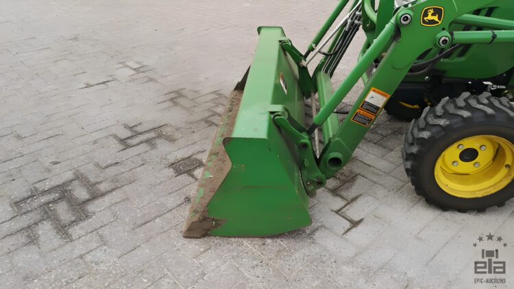 2012 John Deere 2520 Tractor With Cutter And Mower - Image 29
