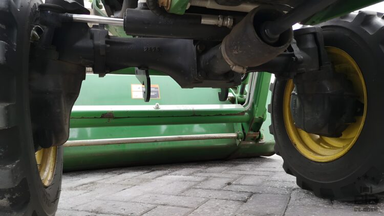 2012 John Deere 2520 Tractor With Cutter And Mower - Image 34