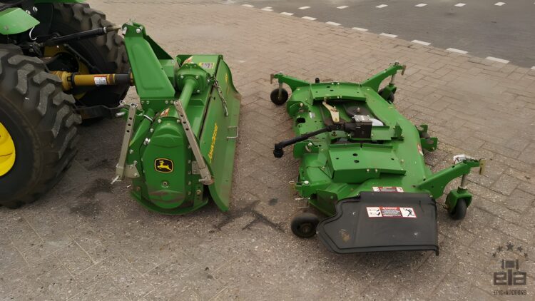2012 John Deere 2520 Tractor With Cutter And Mower - Image 44