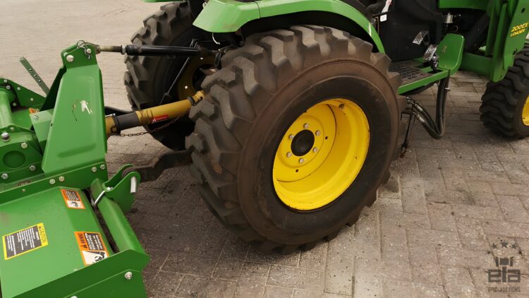 2012 John Deere 2520 Tractor With Cutter And Mower - Image 15